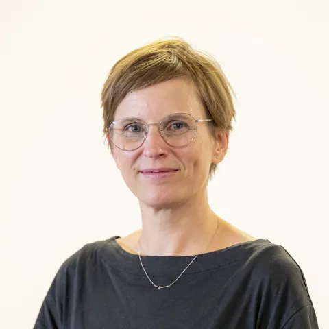 Portrait der Pfarrerin Elke Petri